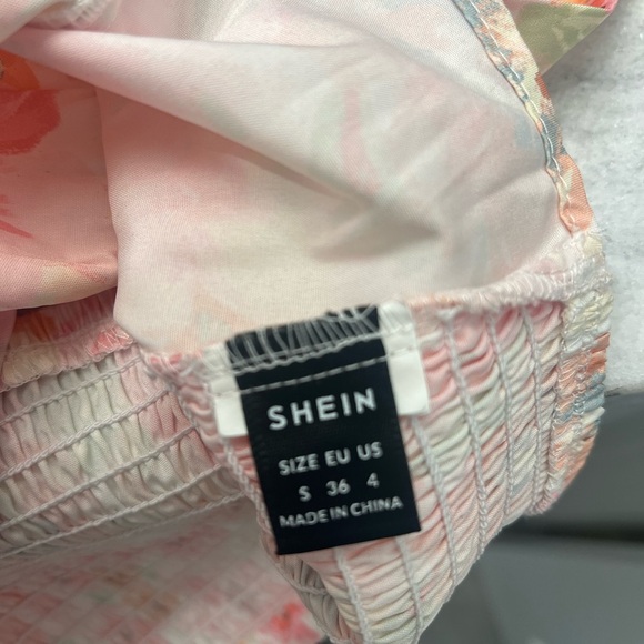 SHEIN floral top with tie shoulder details - Picture 4 of 4